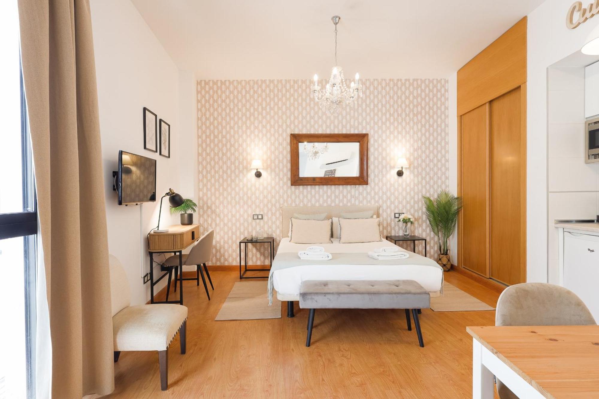 C15 - Charming Modern Studio In The Centre Малага Экстерьер фото
